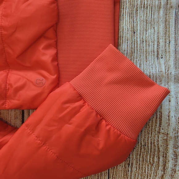 Lululemon Size 4 Reversible Non-Stop Bomber Jacket - Picture 5 of 8